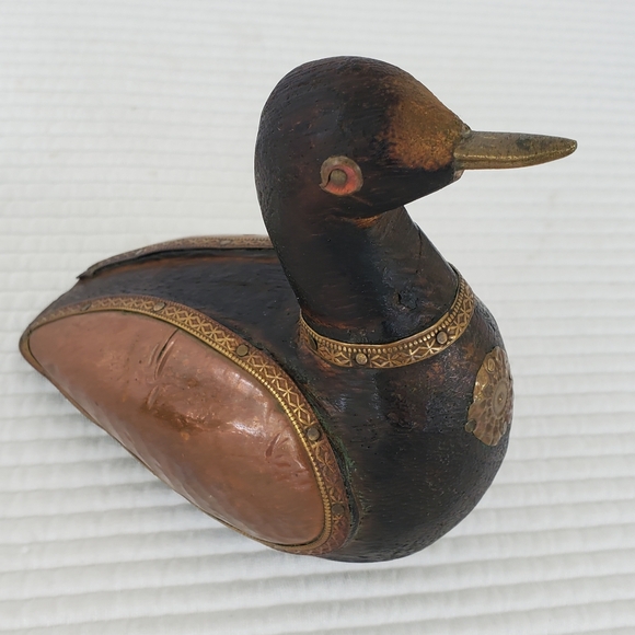 2 Ducks Brass Wood Figurines Bird Vintage 5.5"x4" & 3.5"x2.5" - Picture 10 of 13
